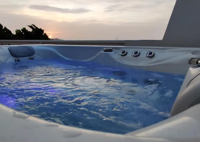 Santa Mavra 别墅 *