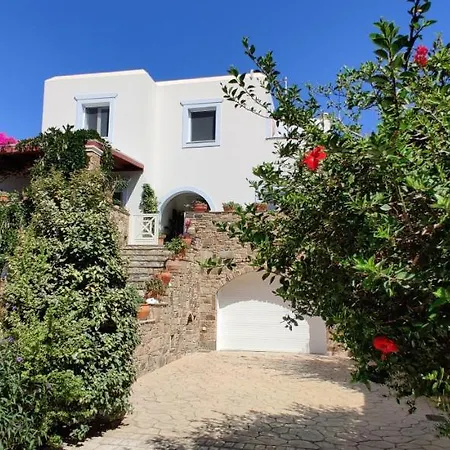 Santa Mavra Villa *